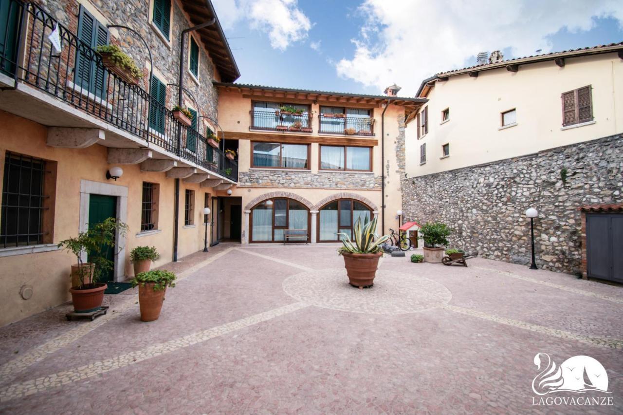 Апартаменты Luxus Gardoncino Манерба-дель-Гарда Экстерьер фото